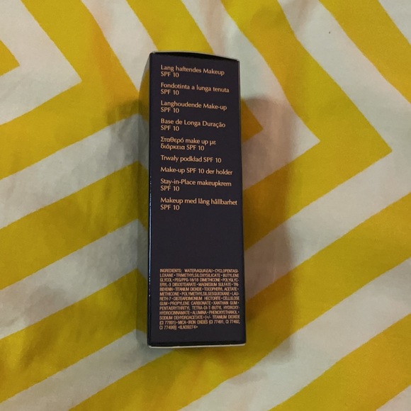 Estēe Lauder - Double Wear SPF10 - Picture 4 of 5